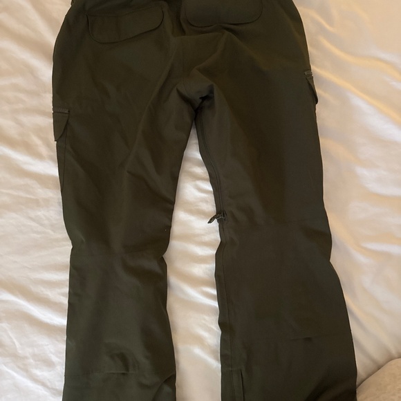 Burton’s Gloria women’s snow pants short - Picture 4 of 6